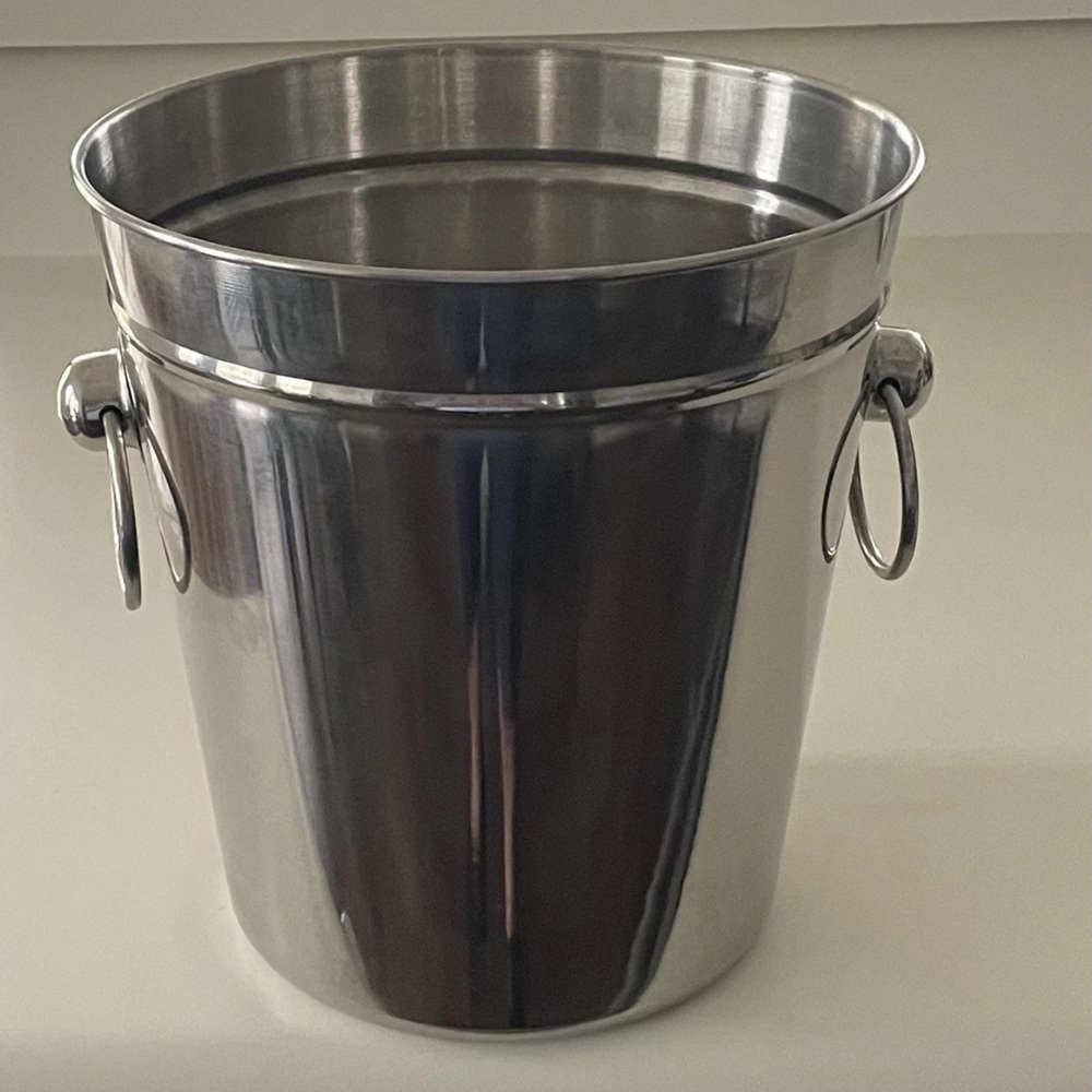 Stainless steel wine bucket/ ice bucket, champagne cooler.